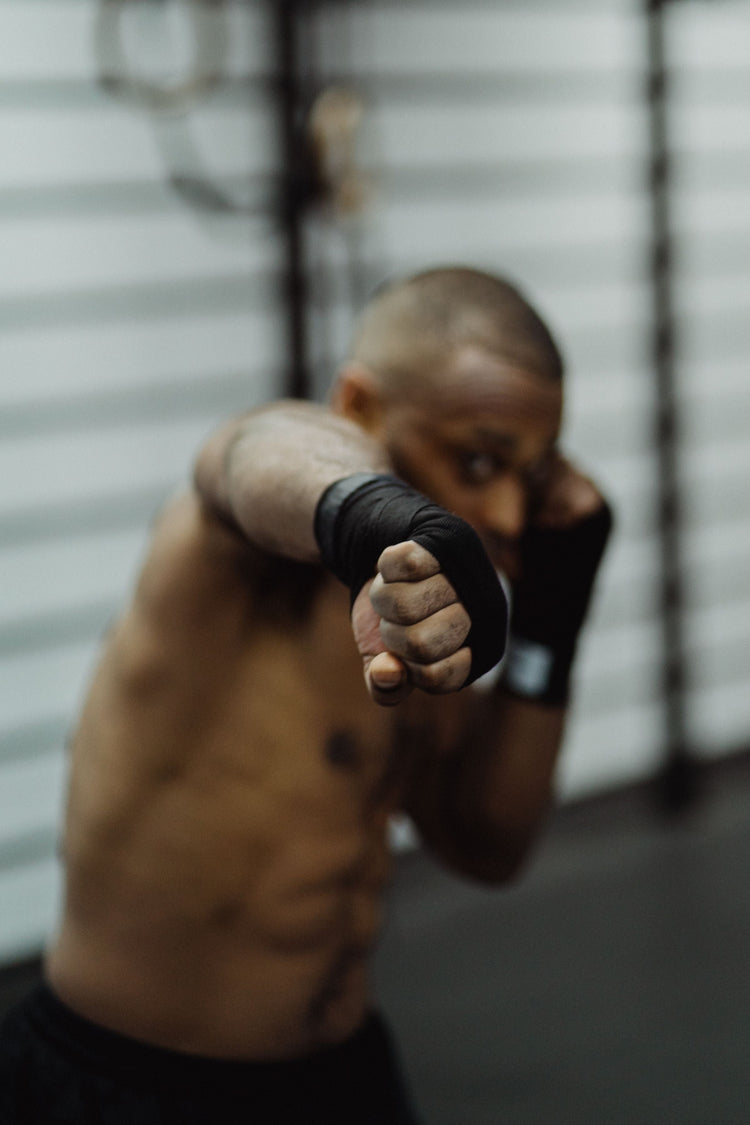 Kampfsporttraining – CORE ATHLETICS Kampagnenmotiv